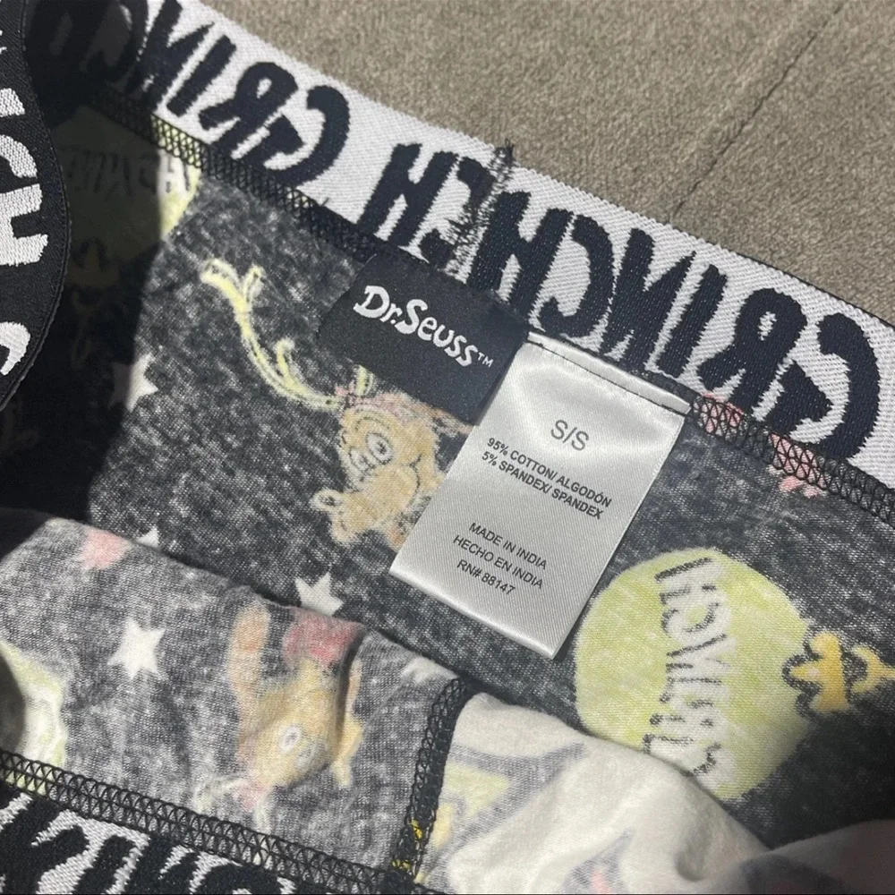 ❌SOLD❌🥰🥰The Grinch Boxer Briefs🥰🥰 - Picture 3 of 5